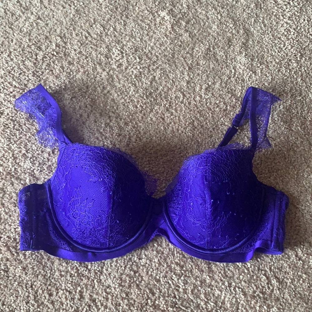 Victoria's Secret Purple Lace Underwire Bra